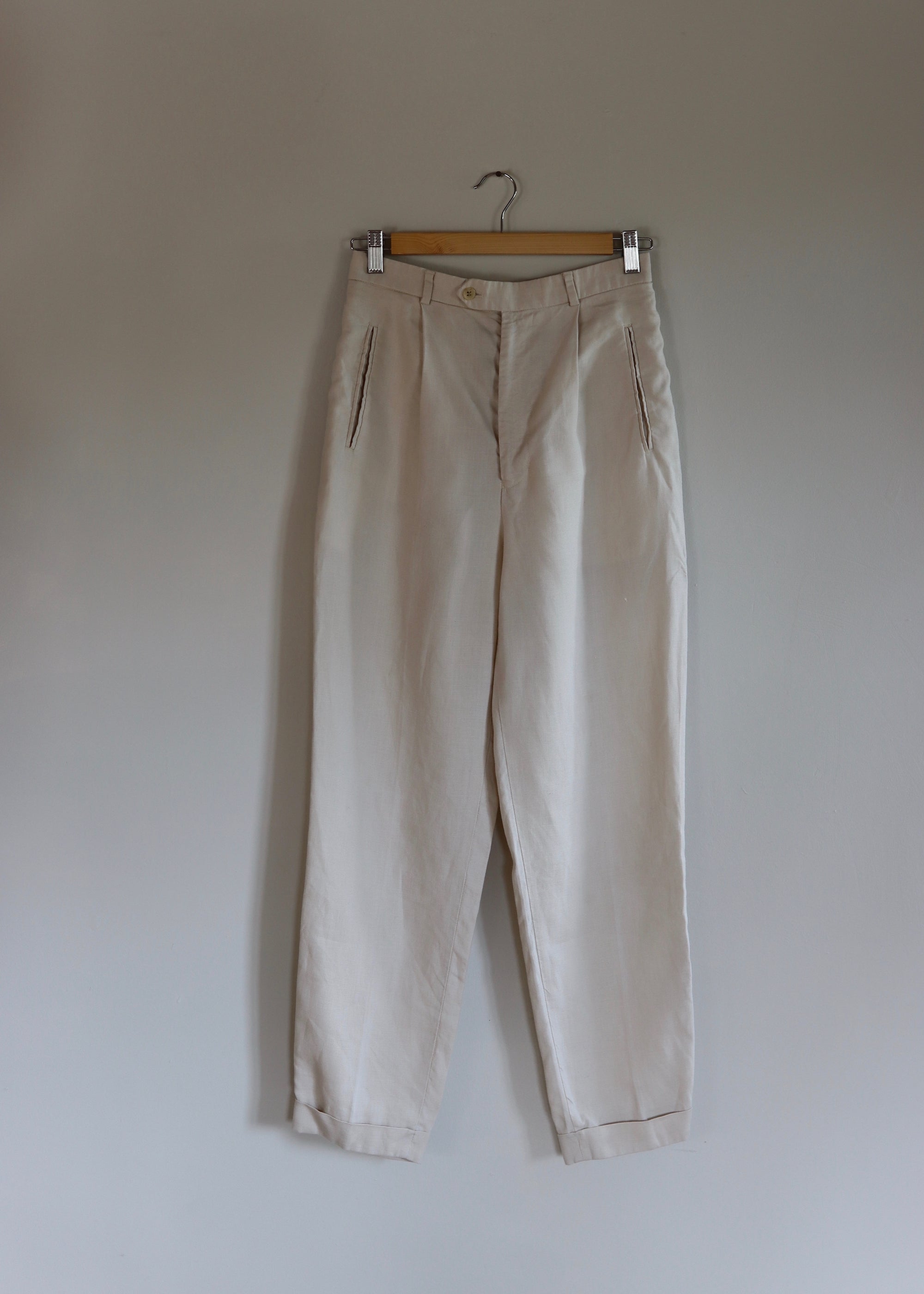 新品未使用【MARGARET HOWELL】FINE LINEN Margaret Howell | Cream Linen Trousers – Lila.