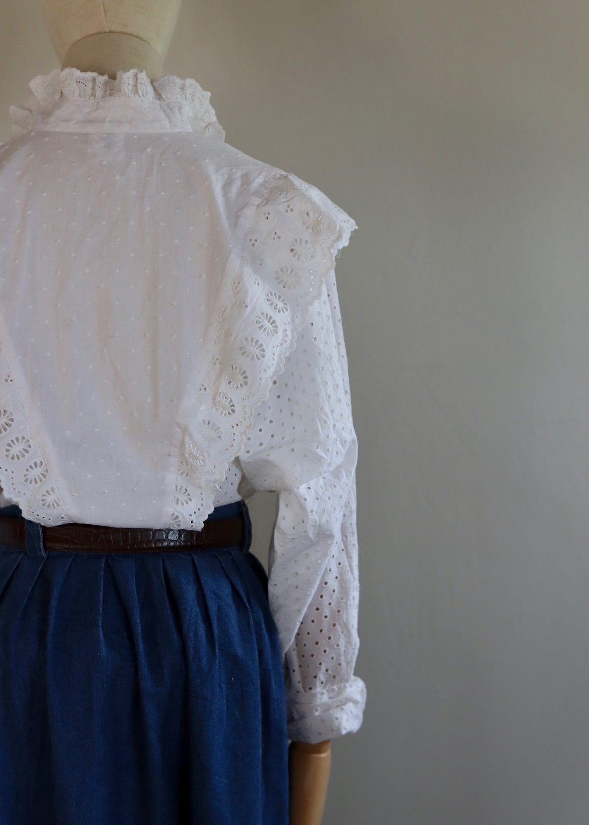 Mondi 1980s Broderie Anglaise Victoriana Ruffle batwing Blouse