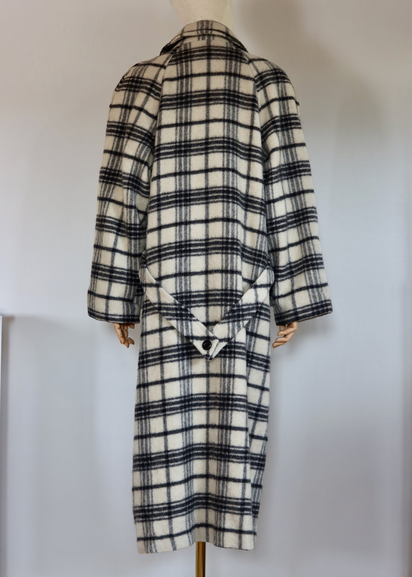 JOHN WEITZ | Oversized Plaid Coat