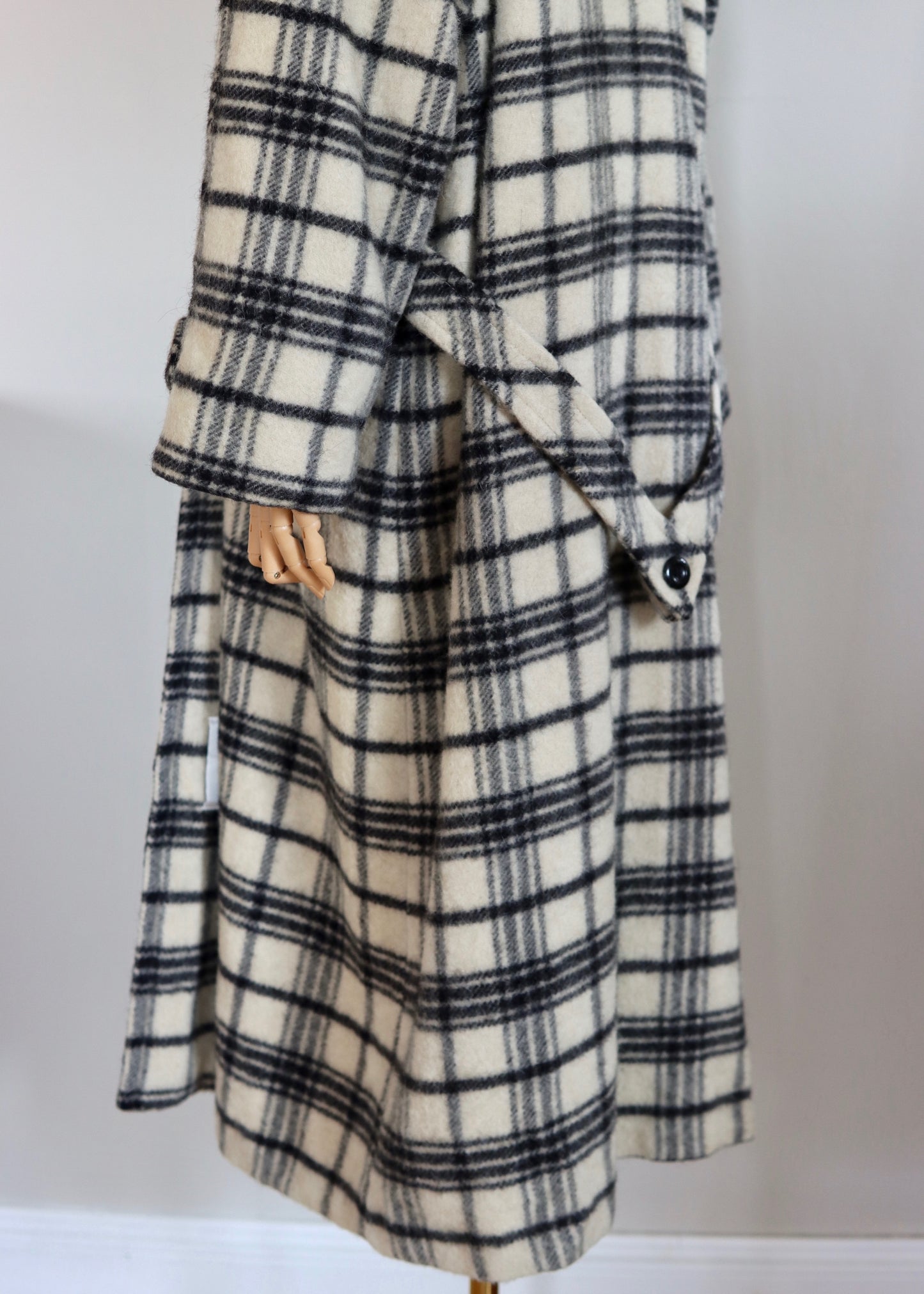 JOHN WEITZ | Oversized Plaid Coat