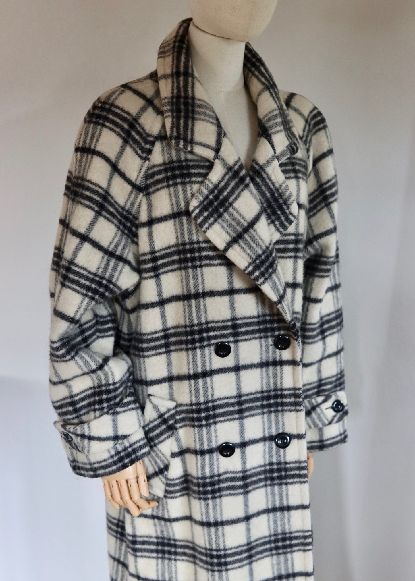 JOHN WEITZ | Oversized Plaid Coat
