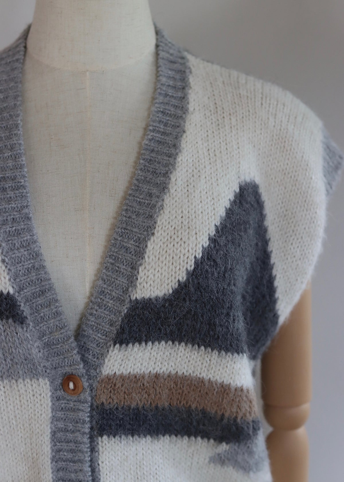 Vintage 80s Peruvian Hand Knit Alpaca Scenic Novelty Sweater Vest