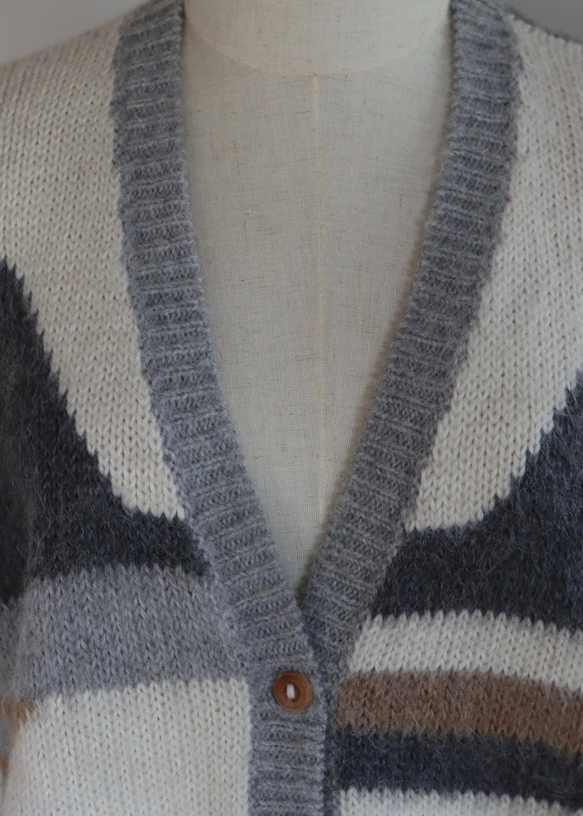 Vintage 80s Peruvian Hand Knit Alpaca Scenic Novelty Sweater Vest