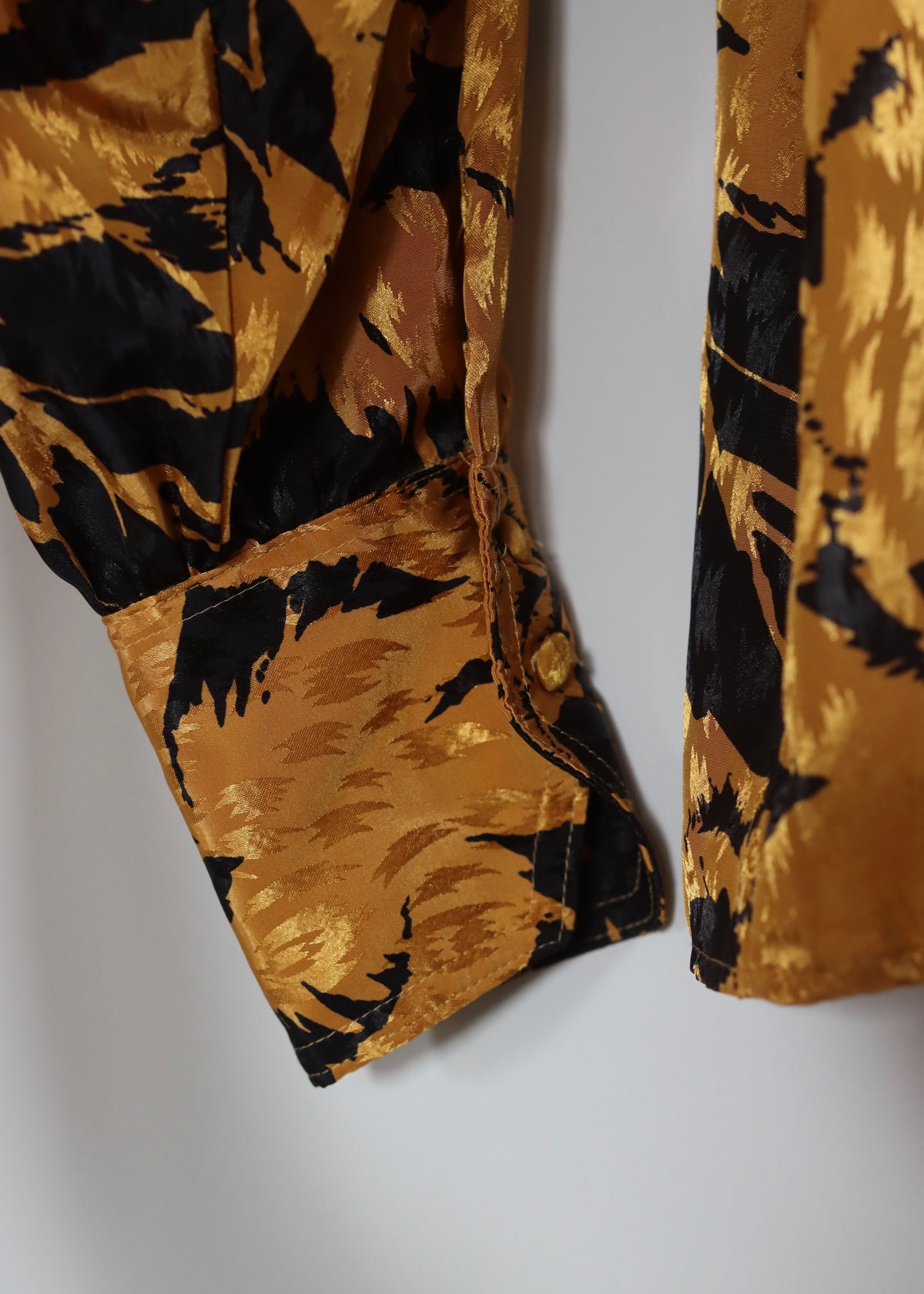 MONA International 80s Gold Print Blouse