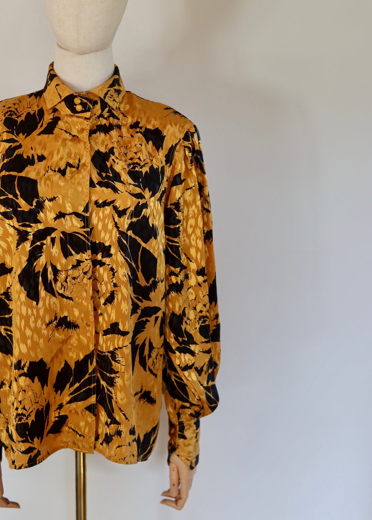 MONA International 80s Gold Print Blouse