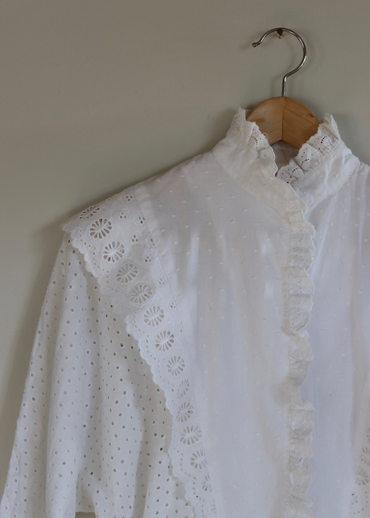 Mondi 1980s Broderie Anglaise Victoriana Ruffle batwing Blouse