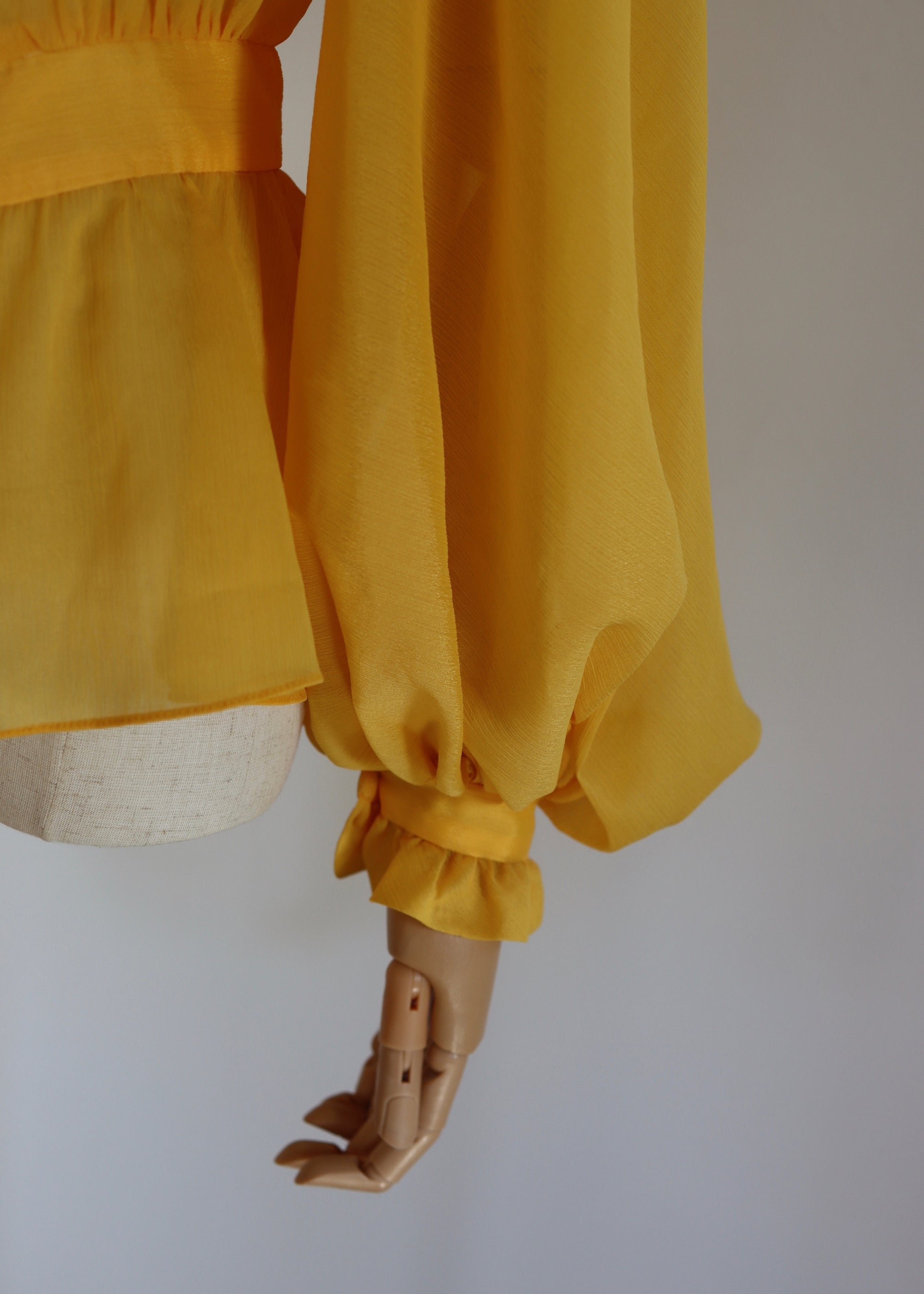 Balloon Sleeve Peplum Blouse | 1970s